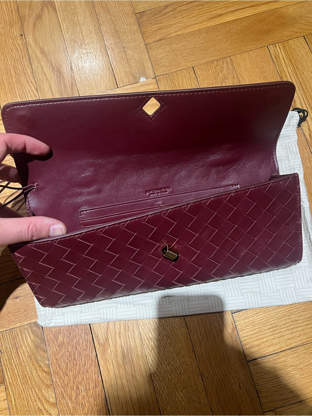 Bottega Veneta Intrecciato Andiamo Top Handle Clutch Barolo (red) Brand New - Picture 8 of 9